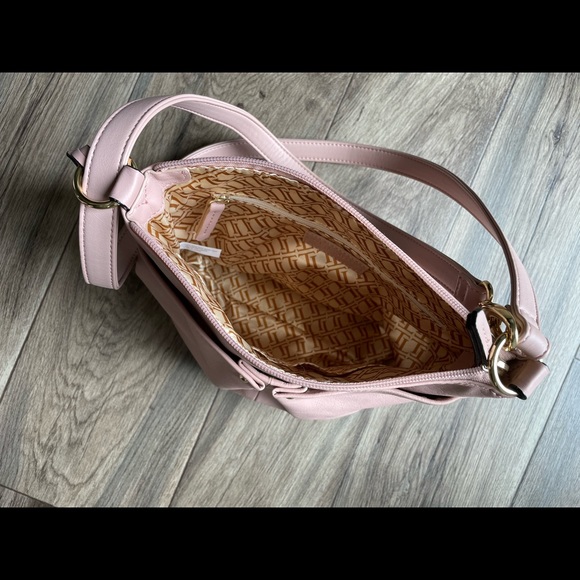 Tignanello Leather Bag NWOT - Picture 4 of 7